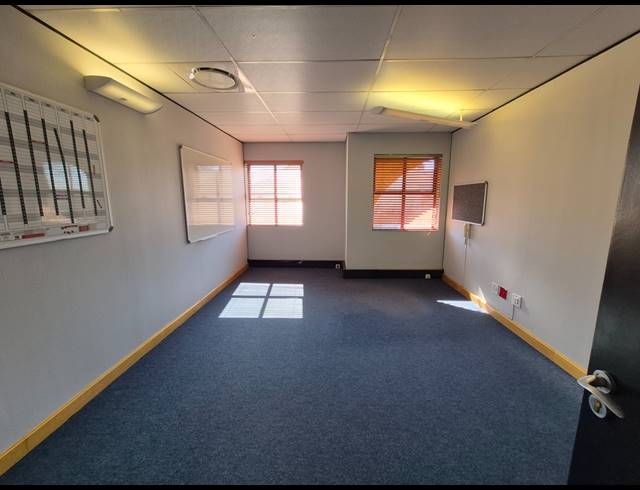 499.99M² OFFICE TO LET IN RIVONIA